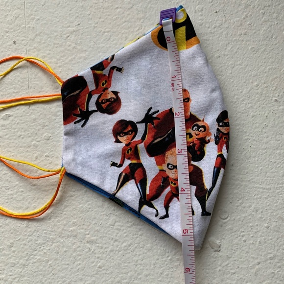 The Incredibles/Minions Face Mask - Picture 4 of 4